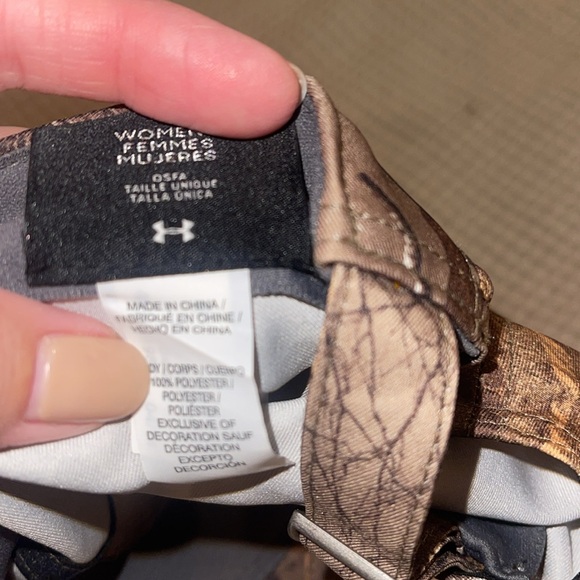 Hat - Picture 3 of 3